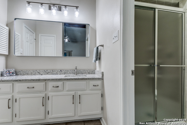 Image 17 of 21 For 15310 Artesian Oaks