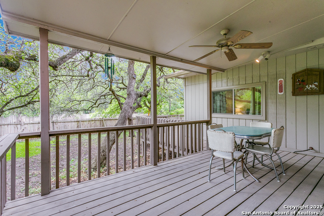 Image 18 of 21 For 15310 Artesian Oaks