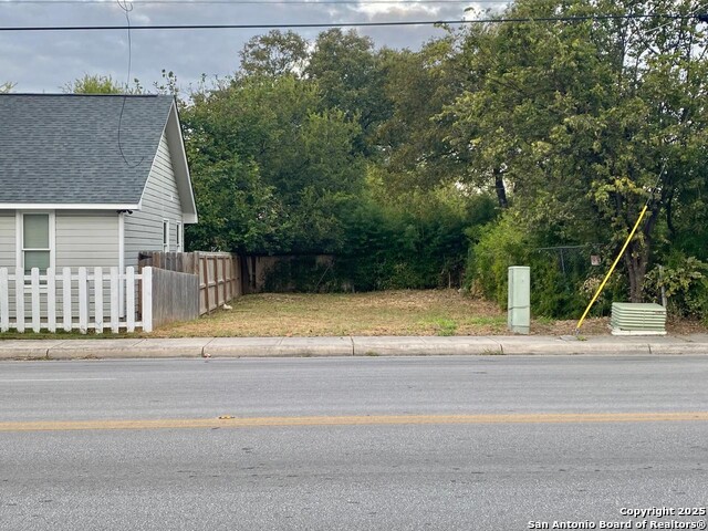 Details for 423 Hackberry St N, San Antonio, TX 78202