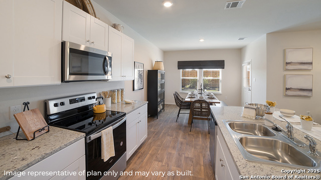 Image 9 of 29 For 9823 Beaumont Brk