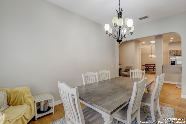 Listing photo id 8 for 154 Roseheart