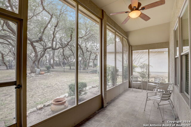Listing photo id 24 for 154 Roseheart
