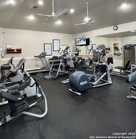 Listing photo id 38 for 154 Roseheart