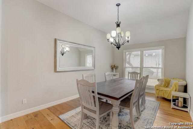 Listing photo id 7 for 154 Roseheart