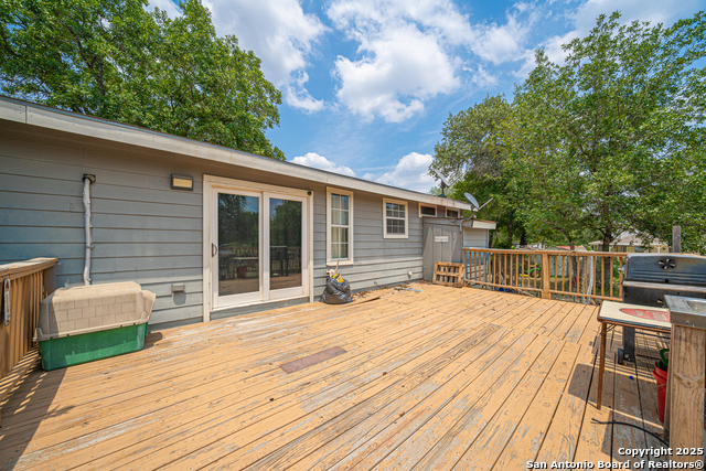 Listing photo id 23 for 23135 Blackjack Pass
