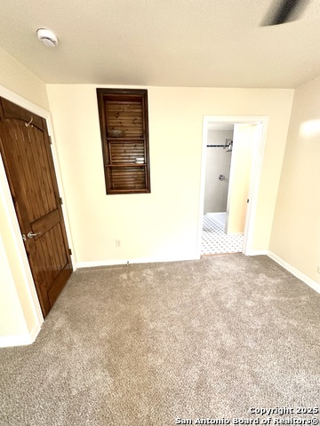 Listing photo id 10 for 207 Freiling
