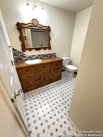 Listing photo id 12 for 207 Freiling