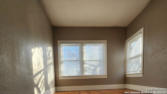 Image 7 of 15 For 1601 Woodlawn  1
