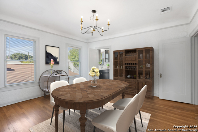 Image 11 of 28 For 331 Elsmere Pl W 101