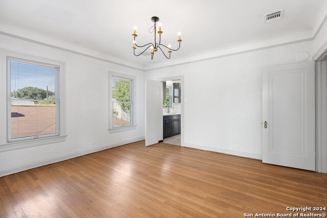 Image 12 of 28 For 331 Elsmere Pl W 101