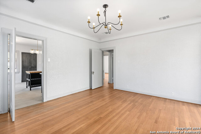 Image 13 of 28 For 331 Elsmere Pl W 101