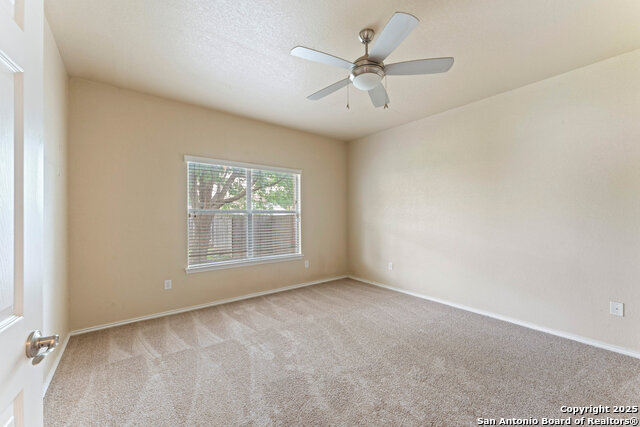 Listing photo id 15 for 8903 Derby Dan