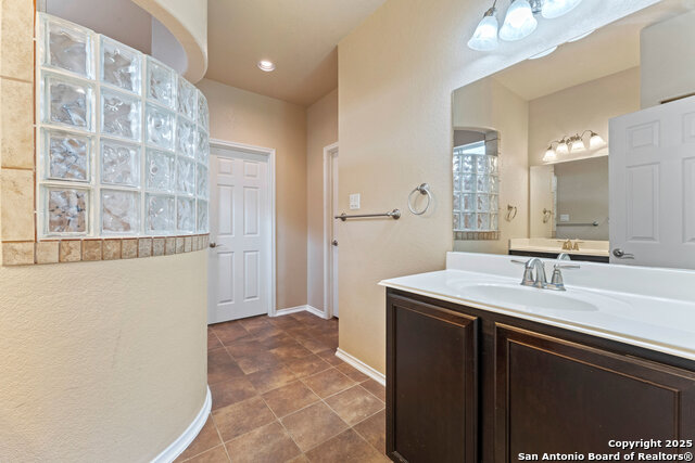 Listing photo id 17 for 8903 Derby Dan