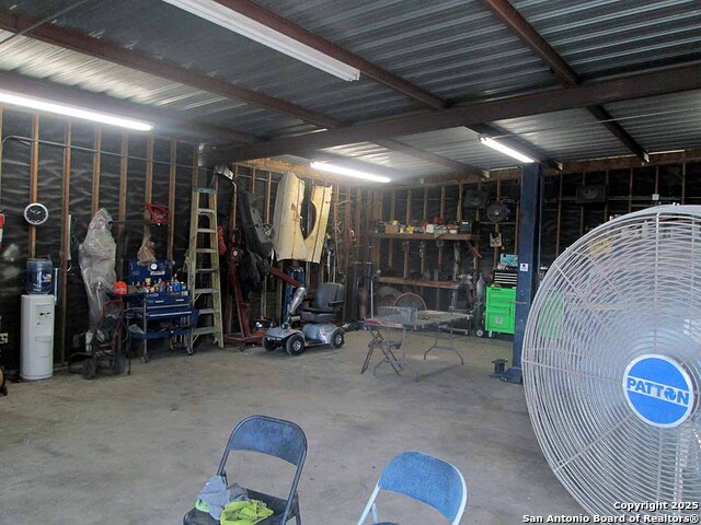 Listing photo id 10 for 3754 Pleasanton