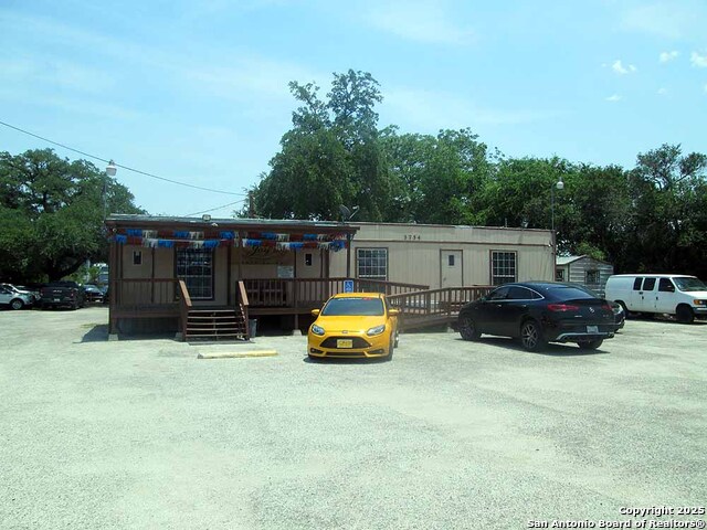 Listing photo id 0 for 3754 Pleasanton