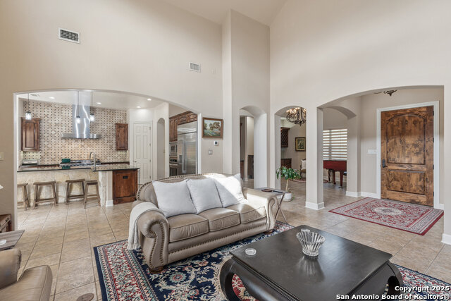 Image 17 of 46 For 114 Riverwood