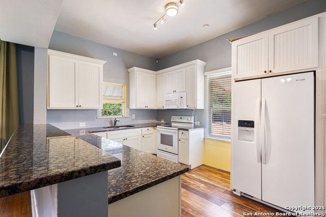 Image 18 of 49 For 2903 Ashby W
