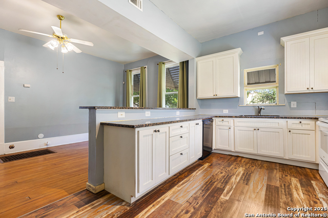 Image 19 of 49 For 2903 Ashby W