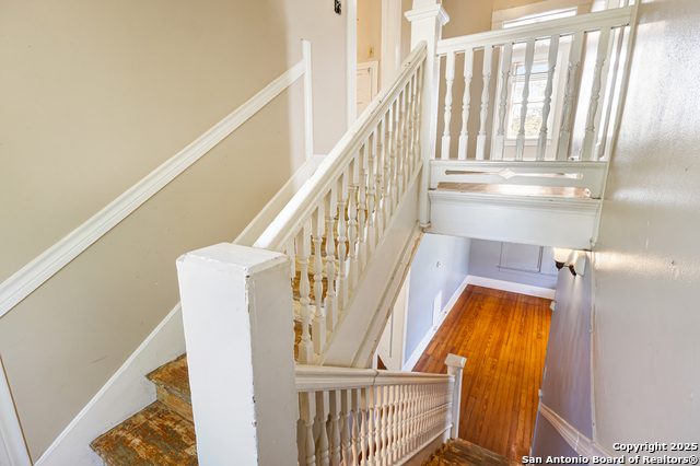 Image 23 of 49 For 2903 Ashby W