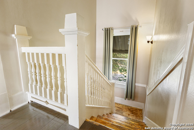 Image 25 of 49 For 2903 Ashby W