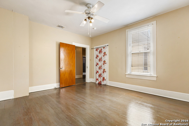 Image 32 of 49 For 2903 Ashby W