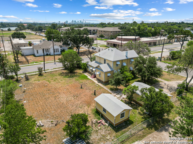 Image 44 of 49 For 2903 Ashby W