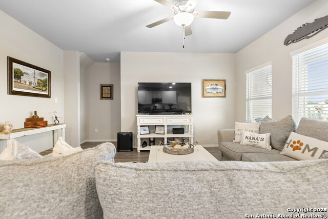 Listing photo id 9 for 700 Ridge View