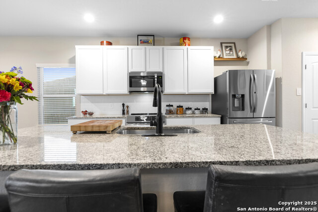 Listing photo id 10 for 700 Ridge View