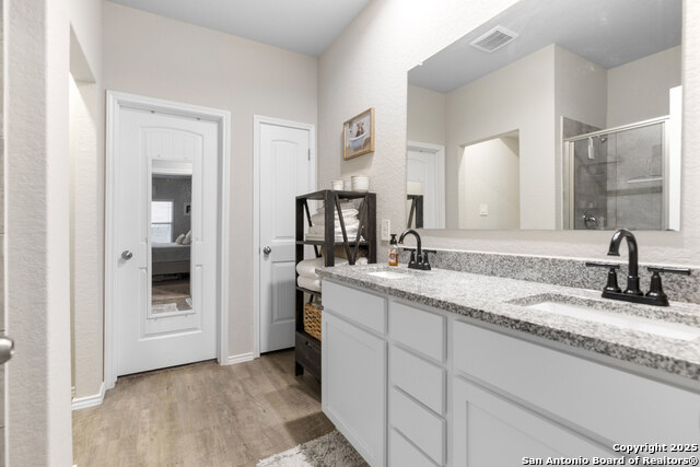 Listing photo id 19 for 700 Ridge View