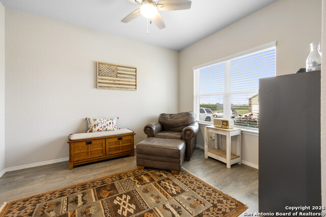 Listing photo id 2 for 700 Ridge View