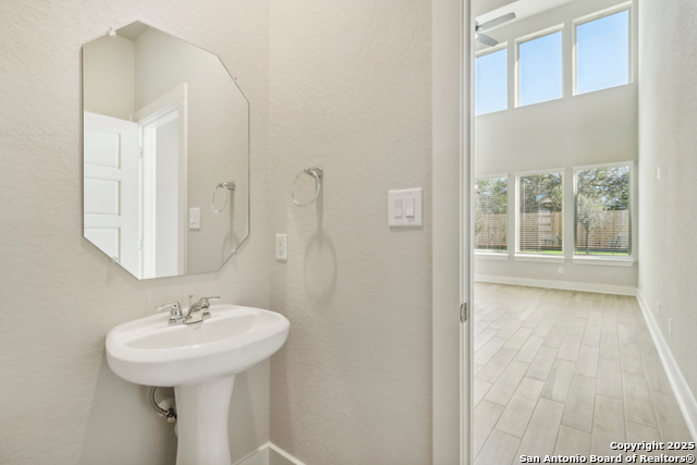 Image 14 of 31 For 29406 Angelfish Blvd