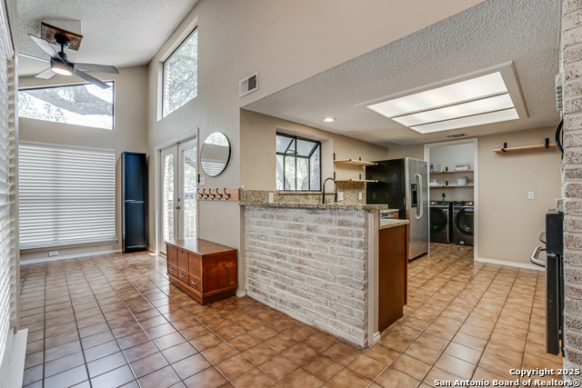 Listing photo id 10 for 13426 Marceline
