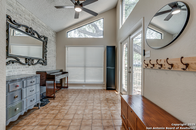 Listing photo id 16 for 13426 Marceline