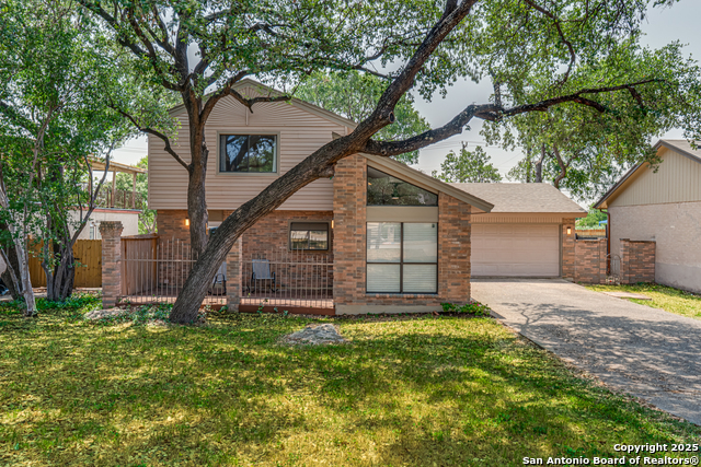 Listing photo id 0 for 13426 Marceline