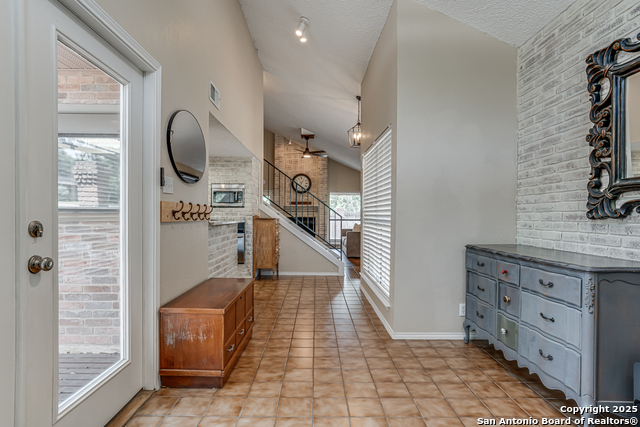 Listing photo id 19 for 13426 Marceline