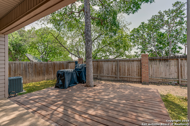 Listing photo id 31 for 13426 Marceline