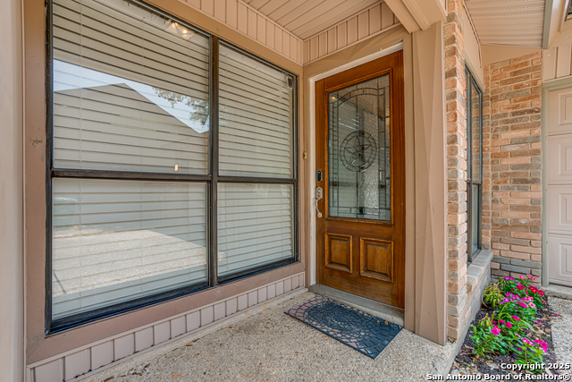 Listing photo id 2 for 13426 Marceline