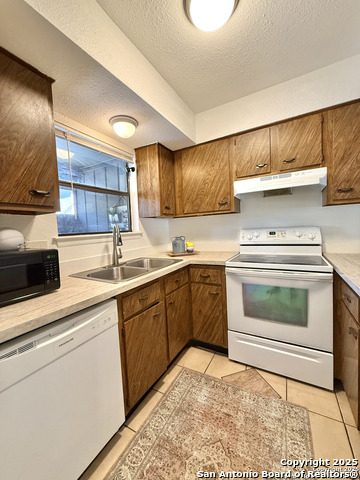 Image 10 of 23 For 3843 Barrington  111c