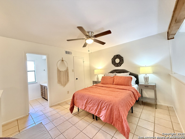 Image 15 of 23 For 3843 Barrington  111c