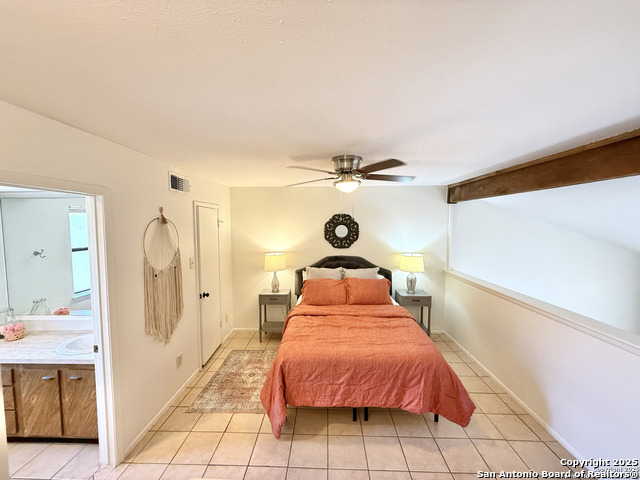 Image 16 of 23 For 3843 Barrington  111c