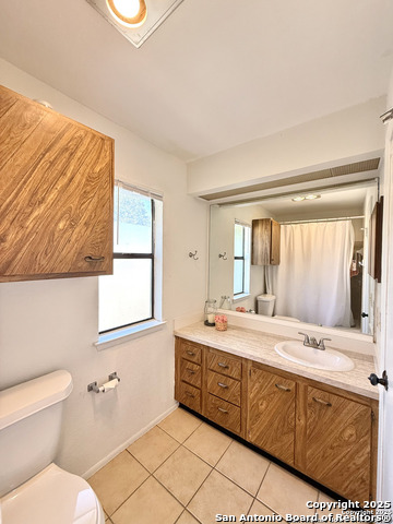 Image 17 of 23 For 3843 Barrington  111c