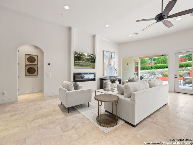 Listing photo id 13 for 20222 Bella Glade