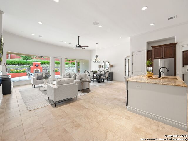 Listing photo id 23 for 20222 Bella Glade