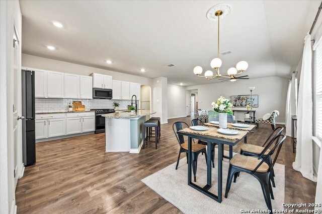 Listing photo id 16 for 9702 Tupelo Hollow