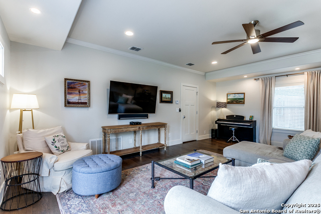 Image 13 of 25 For 247 Brightwood Pl