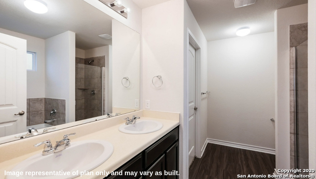 Image 13 of 24 For 2715 Green Leaf Way