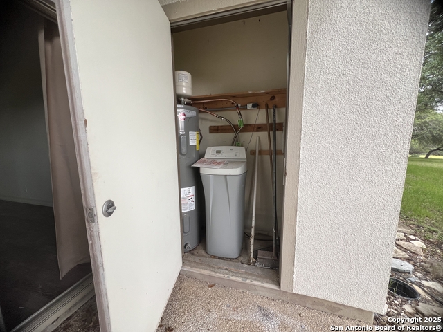 Image 18 of 23 For 1033 Parkview  G38