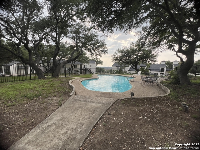 Image 4 of 23 For 1033 Parkview  G38