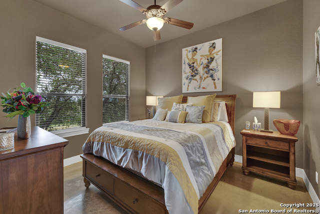 Listing photo id 22 for 835 Shady Hollow