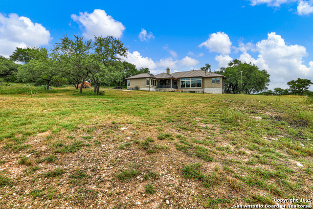 Listing photo id 37 for 835 Shady Hollow